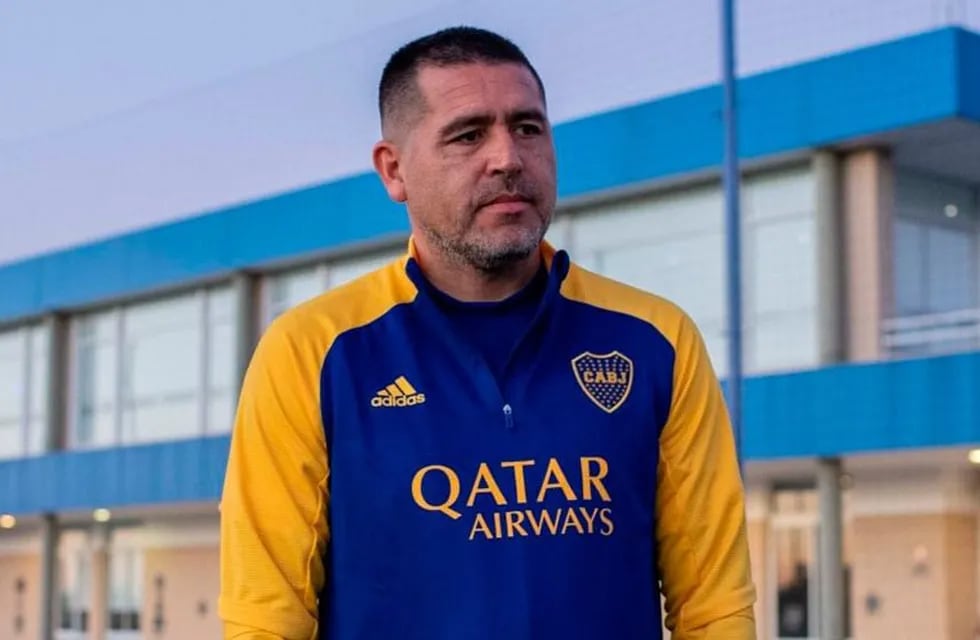 Juan Román Riquelme busca jugadores para Boca.