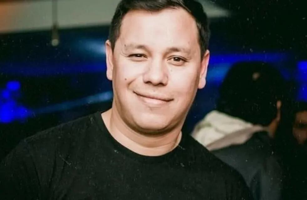 Él es Jair Ibáñez, el propietario del bar caucetero que fue detenido por presunto abuso sexual.