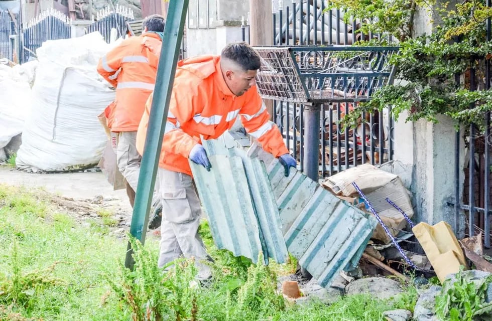 Ushuaia: realizaron jornada de limpieza en los barrios Felipe Varela y Latinoamericano