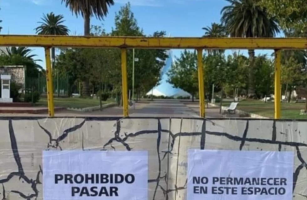 Plazas de Punta Alta cerradas