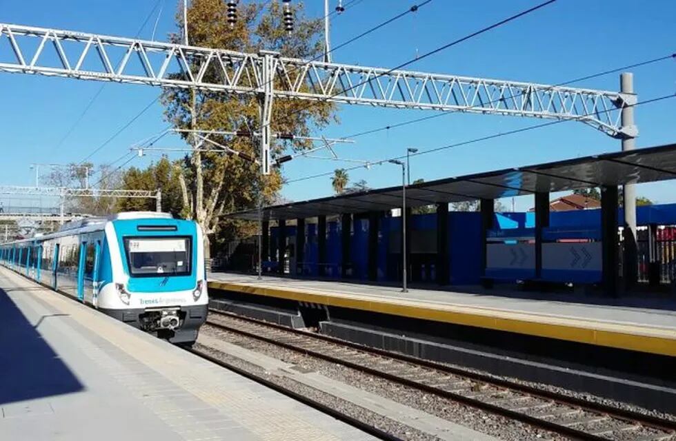 Un colombiano perdió su DNI en la estación Gonnet camino a La Plata y pide ayuda para poder salir del país