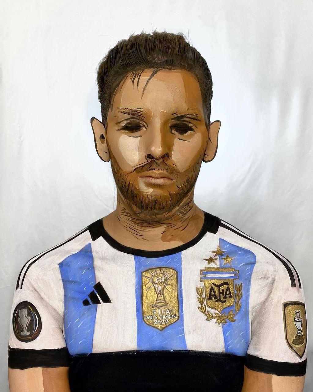 Lucía se transformó en Lionel Messi: tardó 9 horas en maquillares.