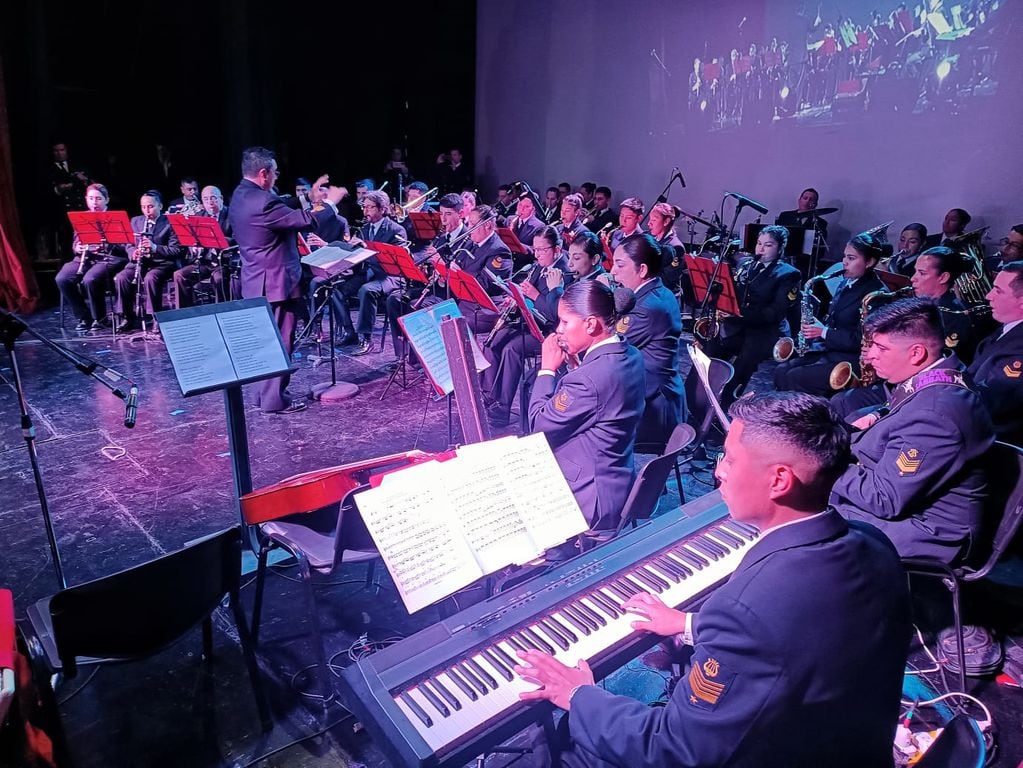 La Banda de Música de la BNPB se lució en el Teatro Colón