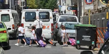 Otra cuota más. Por lo general, la tarifa del transporte escolar equivale a una cuota de colegio privado de rango medio de la ciudad de Córdoba. (La Voz)
