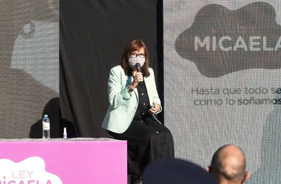 La ministra de Gobierno, Justicia y Derechos Humanos, Celia Arena, convocó a una conferencia de prensa.