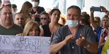 En fotos: Manifestación de trabajadores del hospital de Río Cuarto