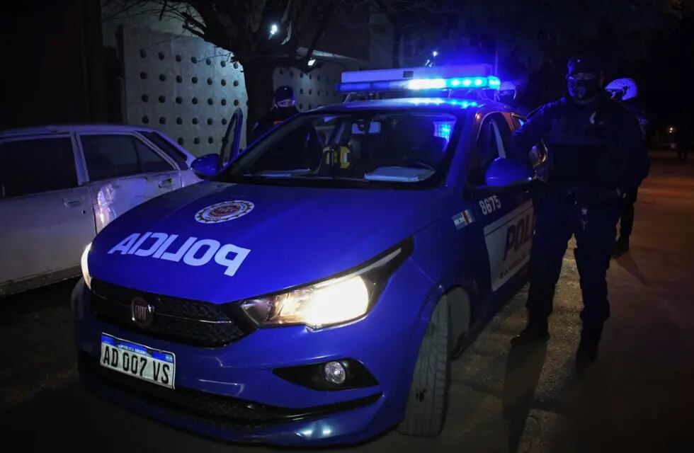La Policía de la ciudad de Córdoba inició un operativo este sábado por la madrugada.