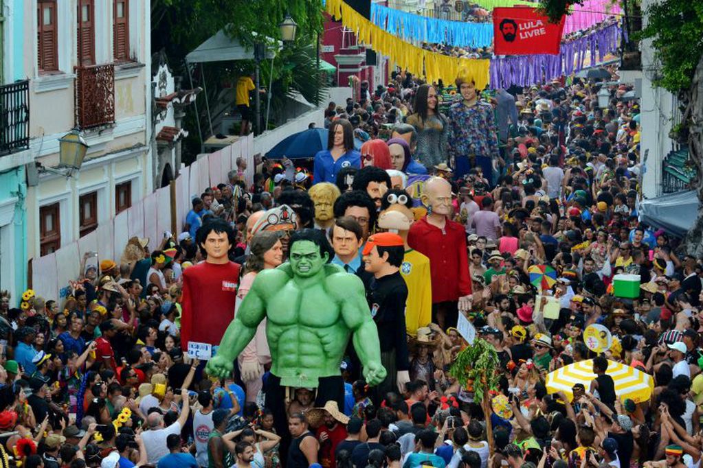Festejos de Carnaval en Pernambuco, en el nordeste del país.