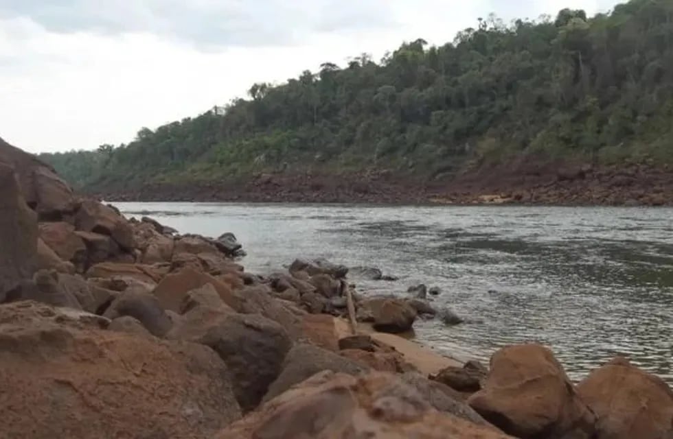 Hallaron restos arqueológicos precolombinos en las Cataratas del Iguazú.