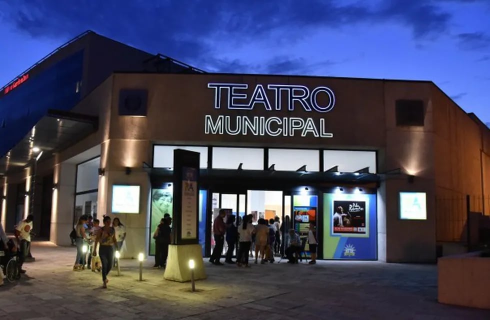 Teatro Municipal Rosita Ávila.
