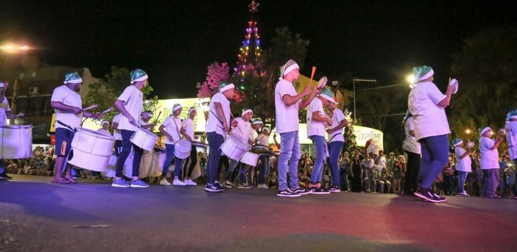 Se realizó el Desfile Navideño en Eldorado con un acompañamiento multitudinario
