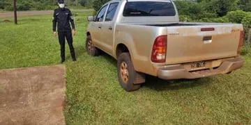 Encuentran una camioneta abandonada sobre la Ruta 12 que tenia pedido de captura desde 2014