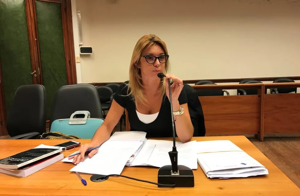 Luego de que se conociera el pedido de que 200 agentes declaren por la causa contra la administración pública, la fiscal María Laura Martí reconoció que recibió presiones.