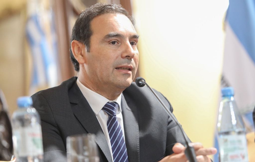 Gustavo Valdés, gobernador de Corrientes, le pidió personalmente a Alberto Fernández la colaboración del Gobierno tras los incendios.