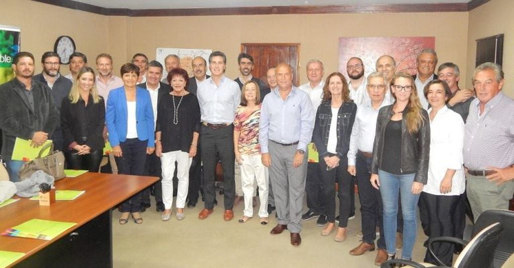 Fratoni junto al equipo del Consejo Empresario de Entre Ríos.