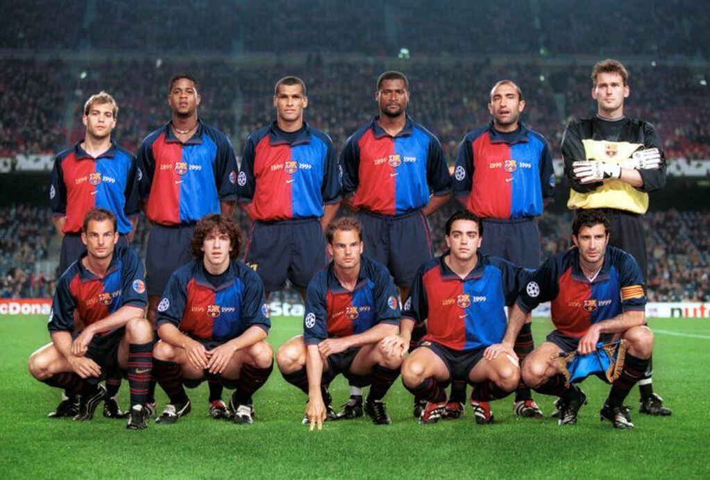 El equipo del FC Barcelona que dirigía el neerlandés Louis van Gaal. (TyC Sports)