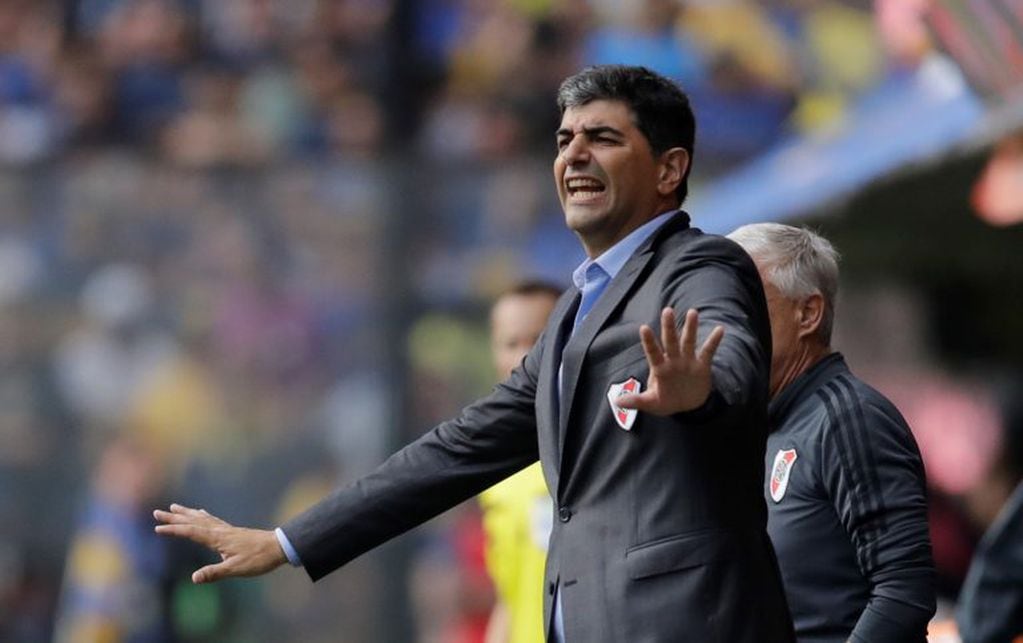 Matías Biscay dirigió en las dos finales de Libertadores donde River se consagró. Foto: AFP.