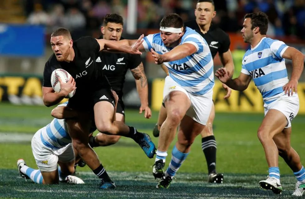 Rugby Union - Championship - New Zealand All Blacks vs Argentina Pumas - New Plymouth, New Zealand - September 9, 2017 - New Zealand's Tawera Kerr-Barlow pushes through Argentina's defence.    REUTERS/Nigel Marple