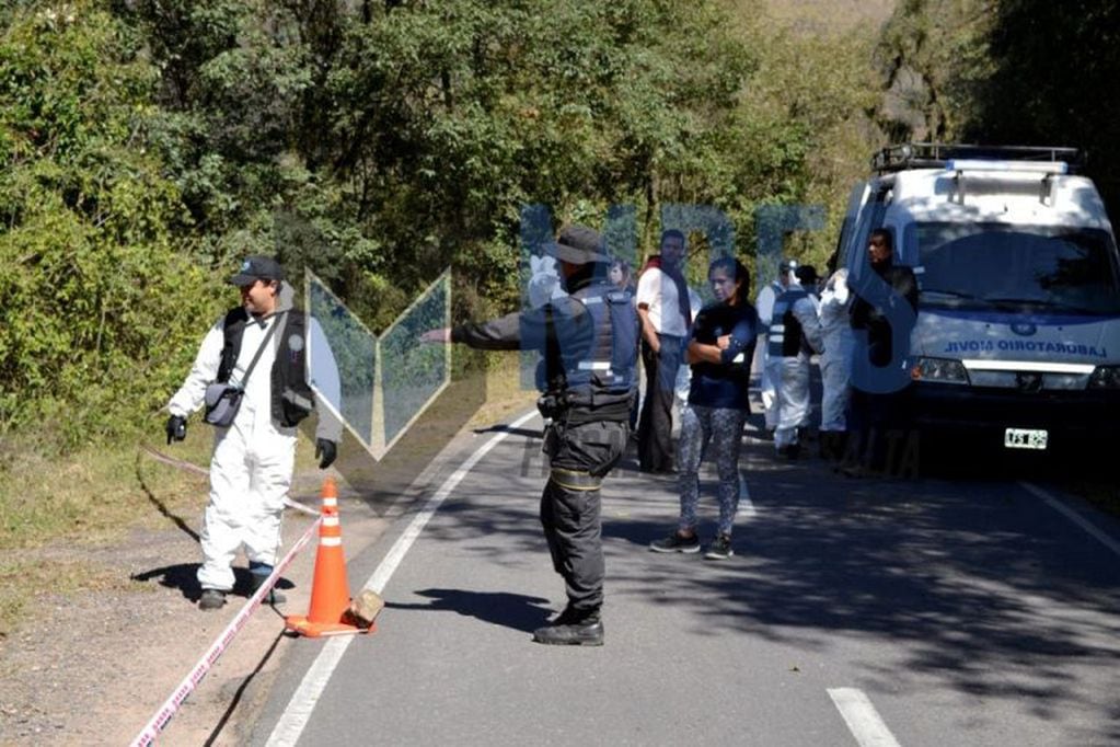 El cuerpo de Paola Álvarez apareció al costado del camino a La Caldera (Fiscales Penales)
