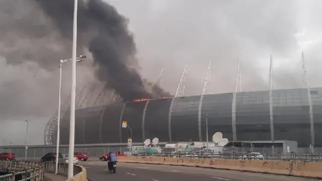 Incendio en la Arena Castelão en Fortaleza