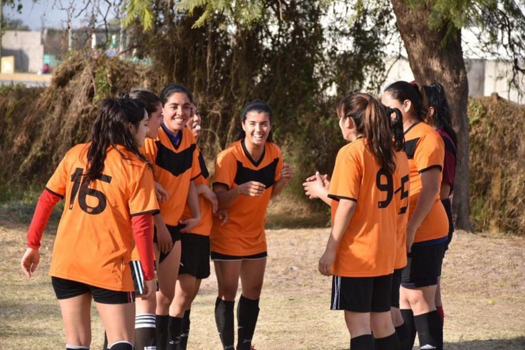 40 equipos se disputan el 9º Campeonato de Fútbol Femenino