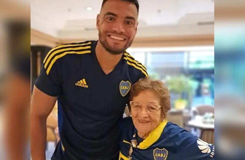 María Valenzuela, la abuela cipoleña que cumplió su sueño de conocer a Sergio Romero, el arquero de Boca.
