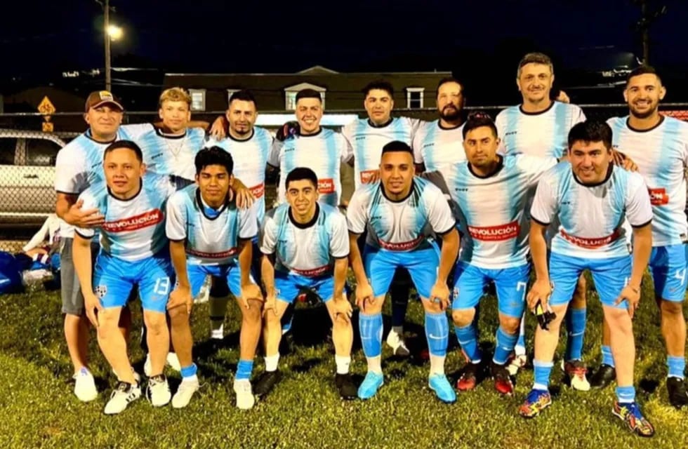 El equipo San Juan F.C. está compuesto por 8 sanjuaninos y juegan en Nueva York, Estados Unidos.