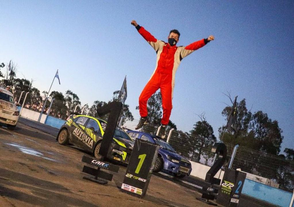 Toda la alegría de Manuel Torrás, campeón del Rallycross Cordobés CX 2020.