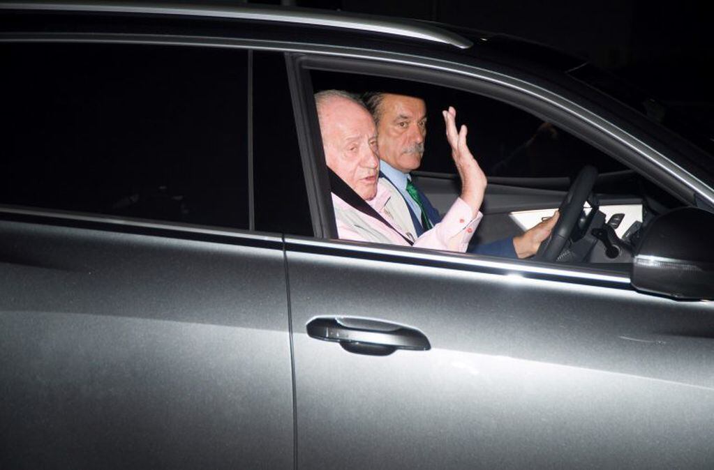 El Rey Juan Carlos llegó a la Clínica Quirón para ser operado del corazón este viernes.