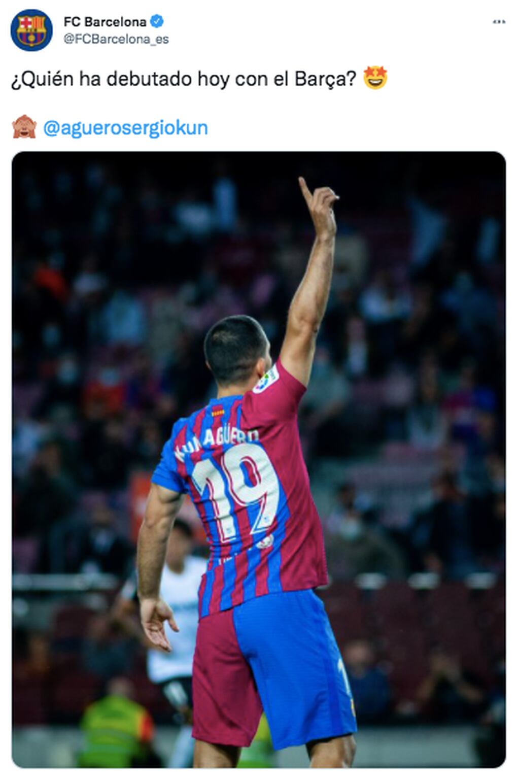 El tuit del Barcelona tras el debut de Sergio Agüero.