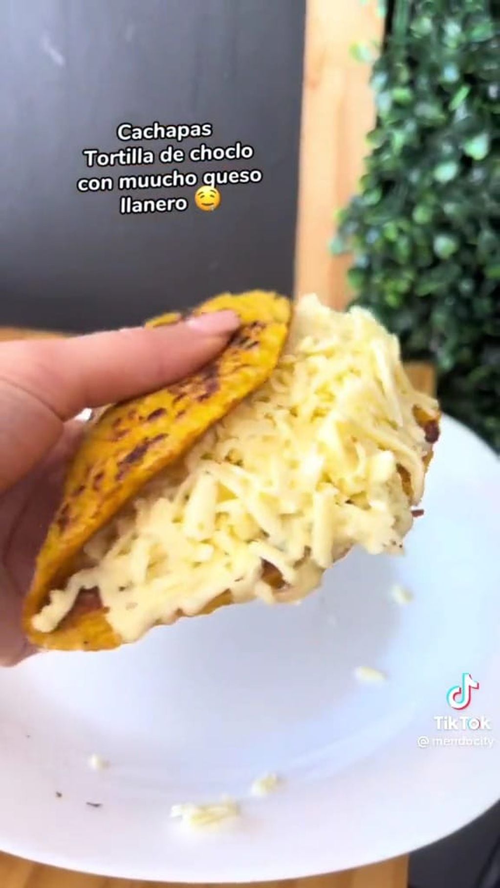 "Cachapa" venezolana con queso llanero.