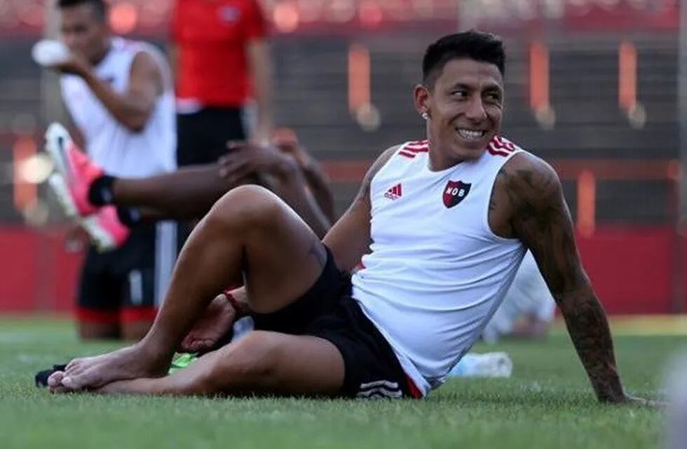 El ex Banfield debía reincorporarse en octubre pero sufrió un desgarro. (Prensa Newell's Old Boys)