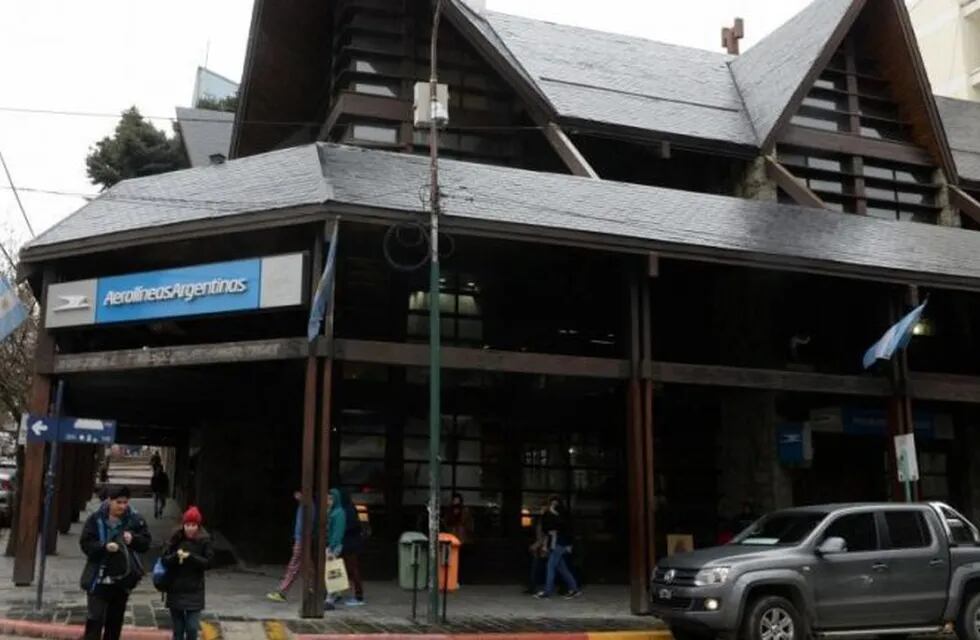 El edificio de Aerolíneas en Bariloche está ubicado en Mitre y Villegas.