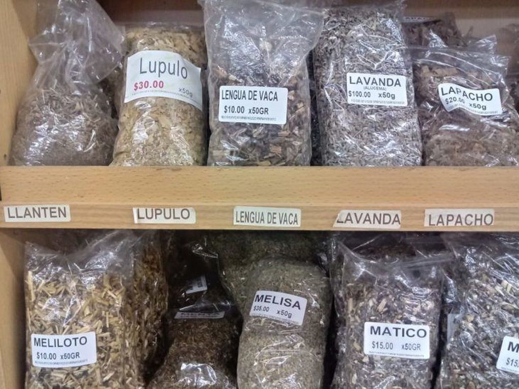 Las hierbas medicinales como se comercializan popularmente en Misiones y otras provincias. (Imagen ilustrativa)