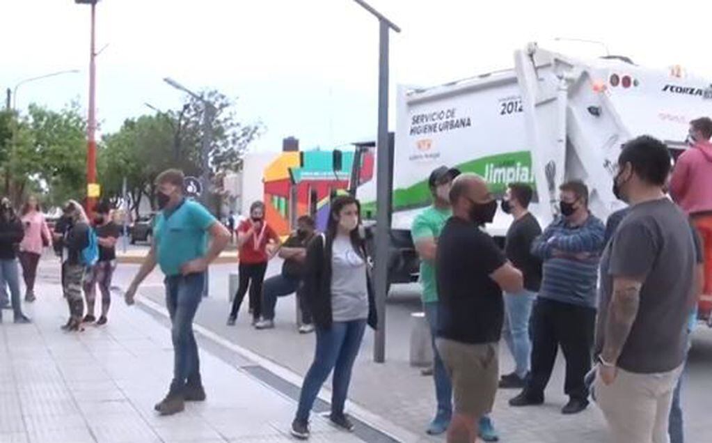 Comerciantes de Arroyito se manifestaron frente al Municipio de Arroyito