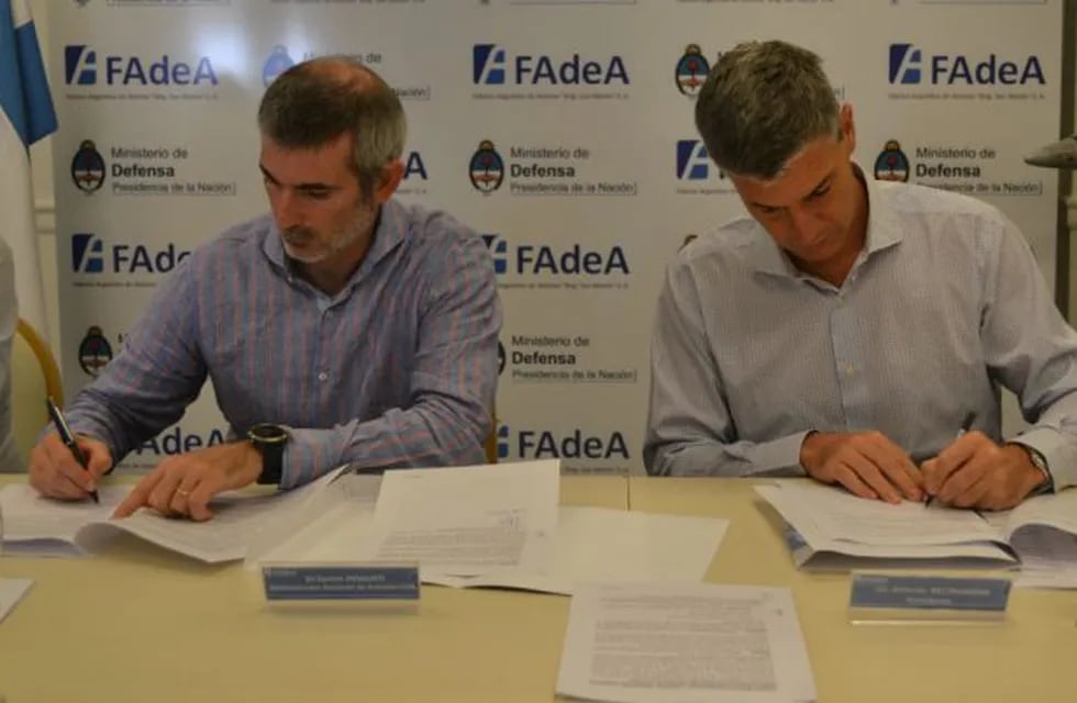 ANAC y FAdeA firmaron un convenio para el desarrollo e instalación de balizamientos en aeródromos nacionales