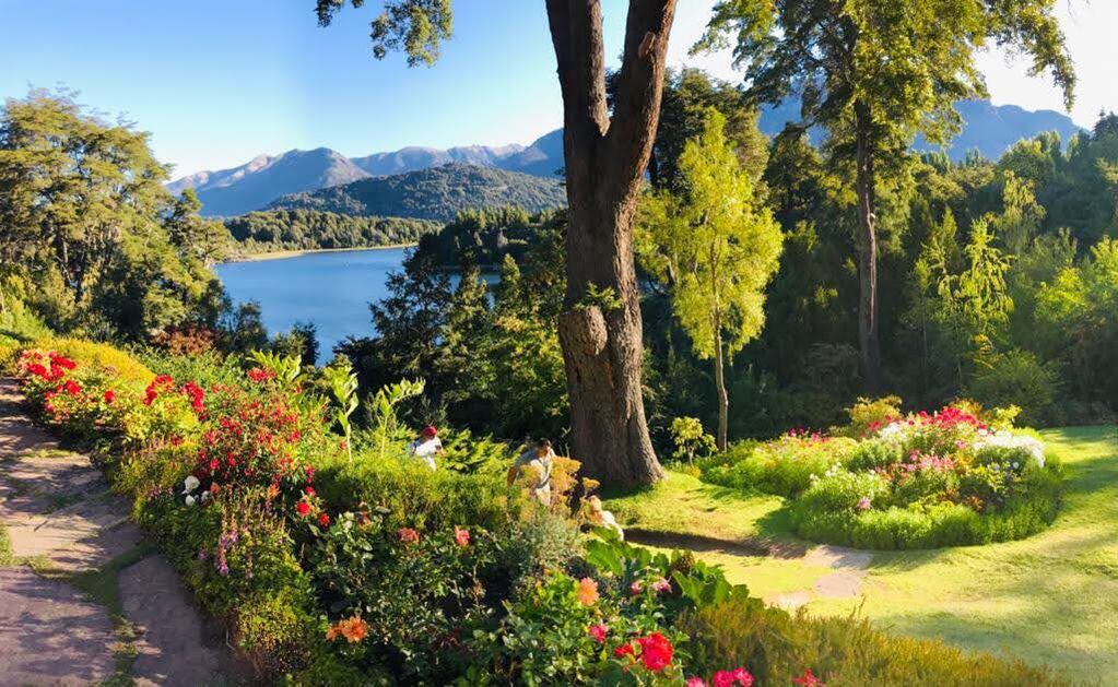 El lugar soñado para merendar en Bariloche con una vista increíble.