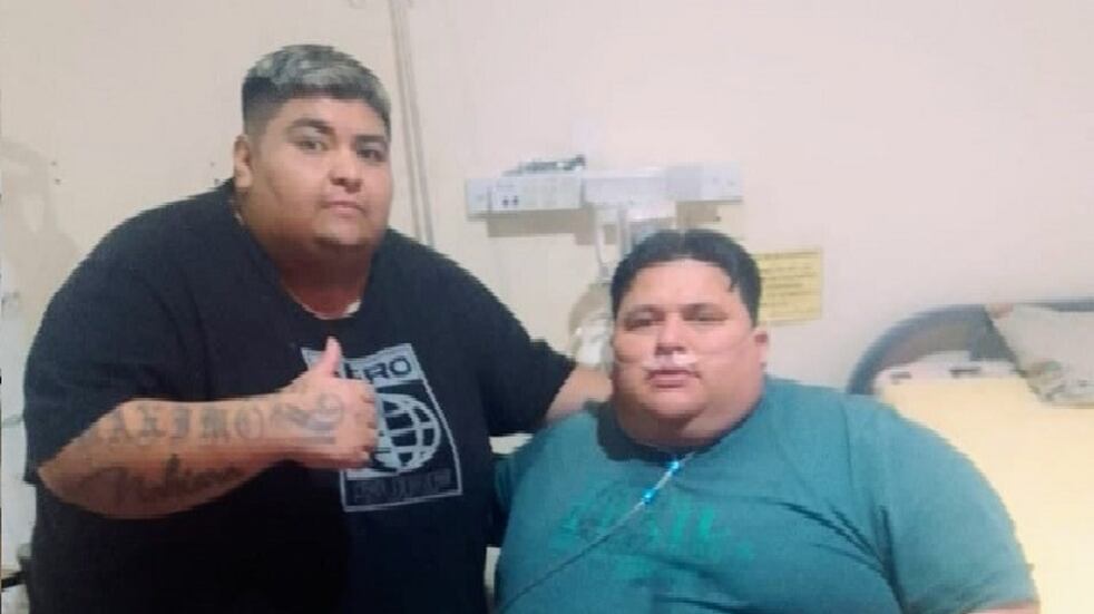 Ramiro Ledesma y Luis Zambrano están internados en Santa Cruz por obesidad y exigen camas ortopédicas.