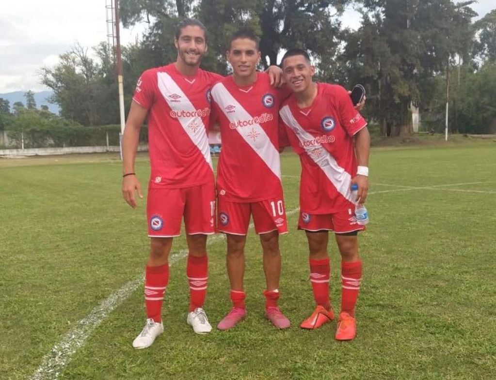 Mateo Coronel, Manuel Cordeviola y Matías Perello, los goleadores del encuentro ante Atlético Tucumán (Foto: prensa Argentinos Juniors).