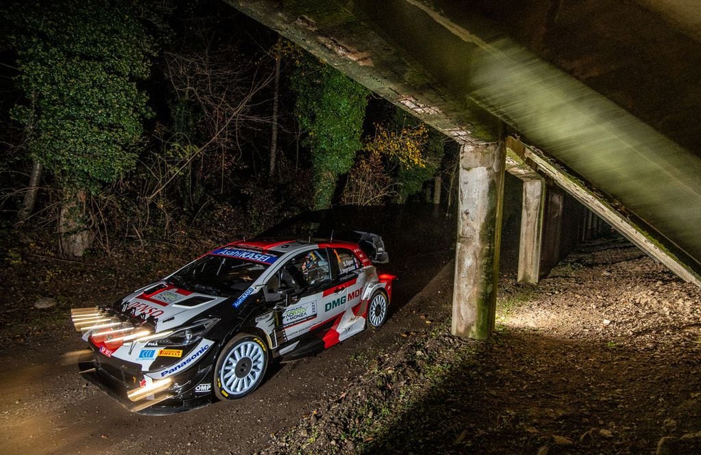 En su quinta temporada, y la más exitosa, el Toyota Yaris WRC ganó 9 de 12 fechas. En la imagen, Ogier en acción en Monza.