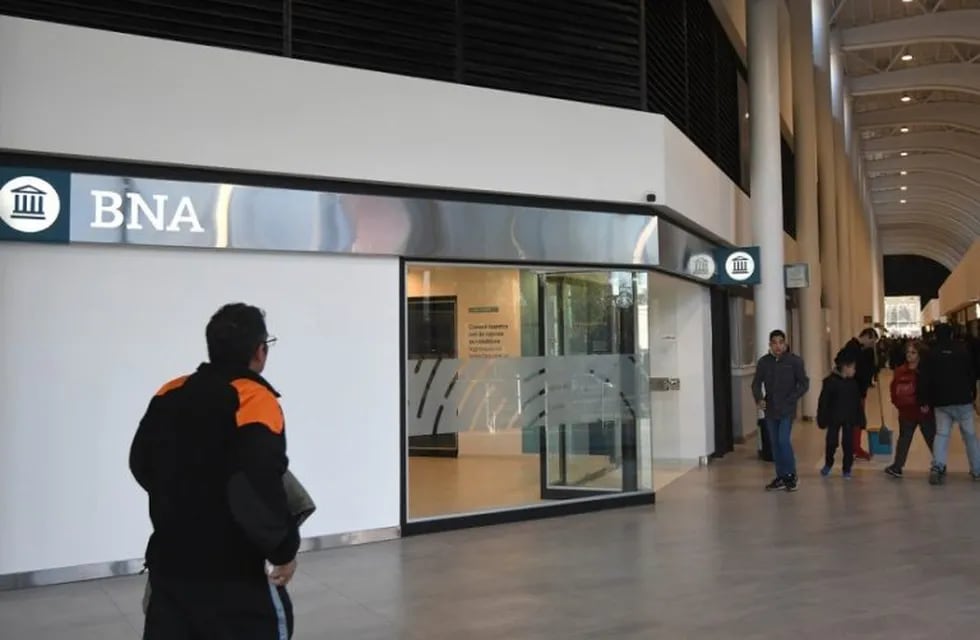 Nueva banca digital del Banco Nación en la terminal de Mendoza