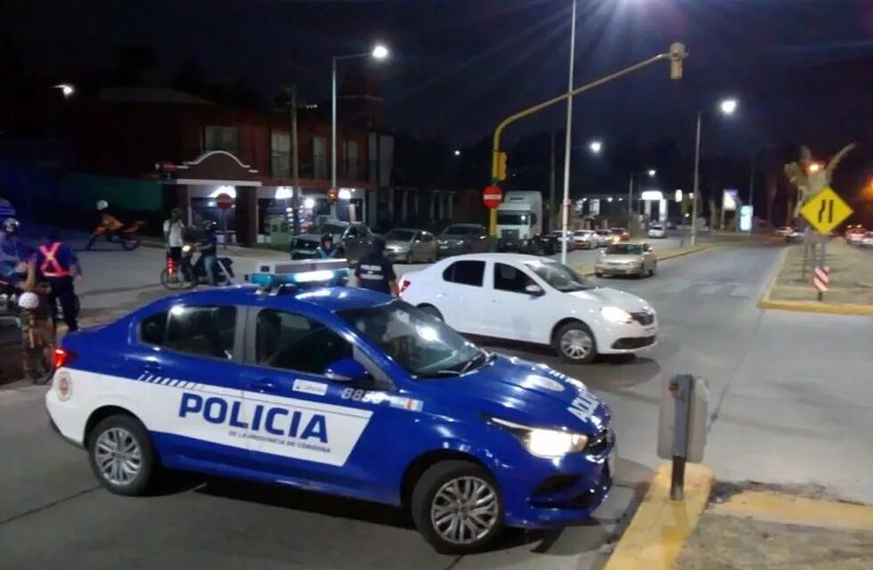 Efectivos de la Policía de Córdoba. (Foto: gentileza Jorge Elena).