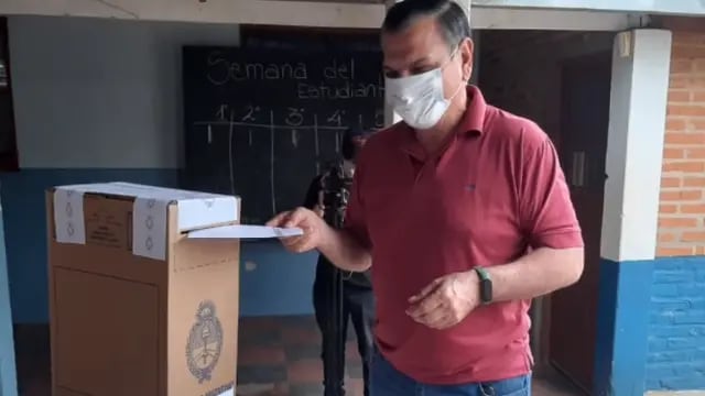 Isaac Lenguaza emitió su voto en Posadas: “Es un día importante para la democracia”