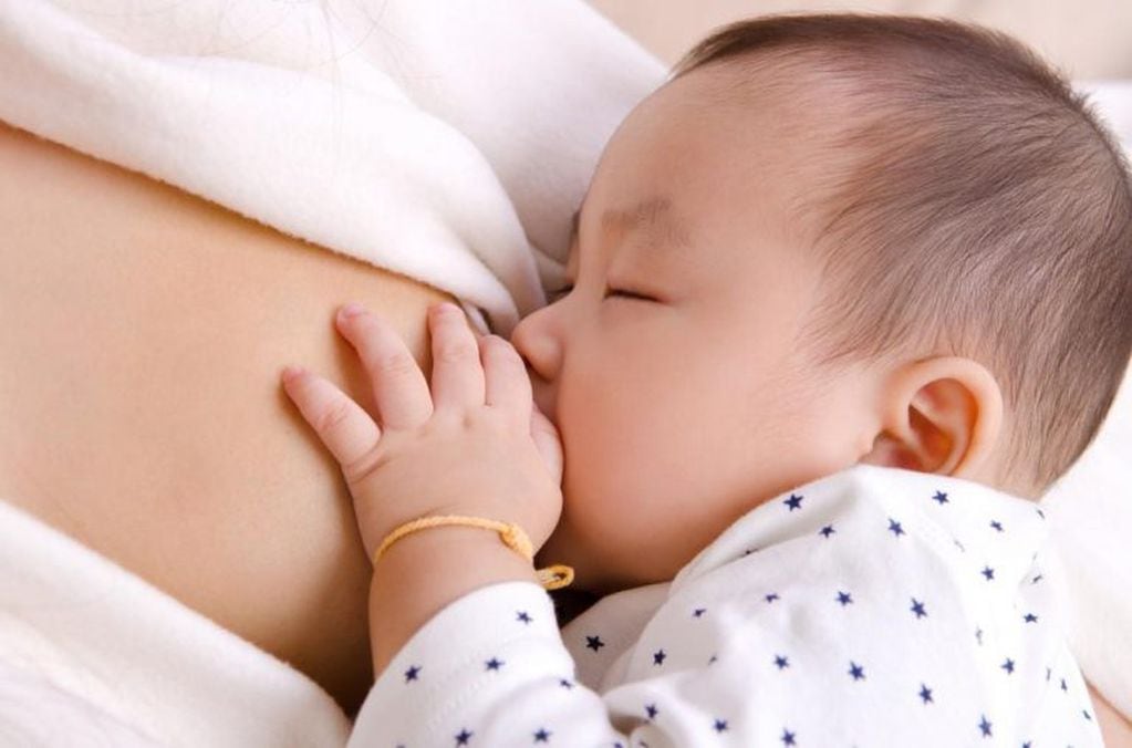 Por primera vez, una mujer trans pudo dar de amamantar a su bebé