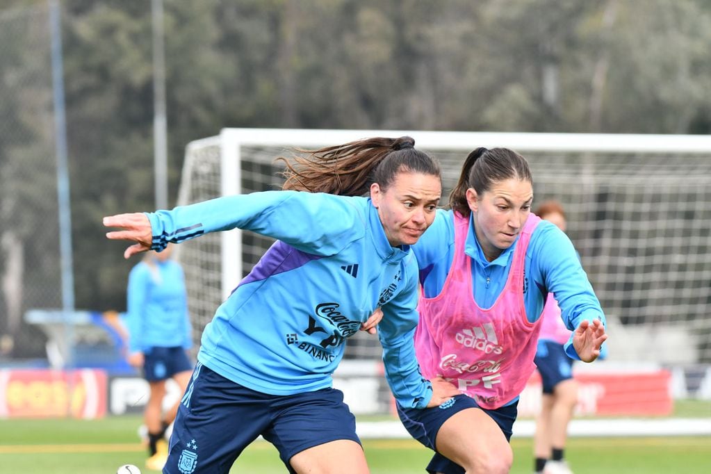 Florencia Bonsegundo se entrena con la selección argentina (AFA)