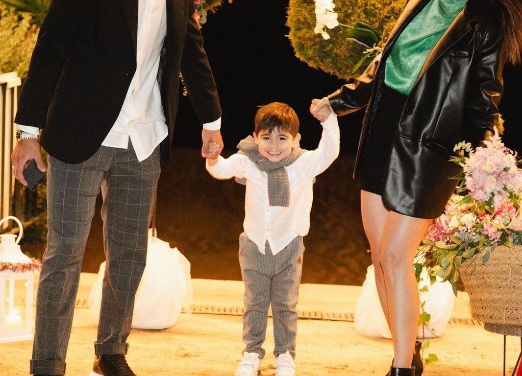 La alegría de Gino León, el hijo de Nahuel Bustos y Aldana Suárez. (Foto: @bustosnahuel10/Ana Prat)
