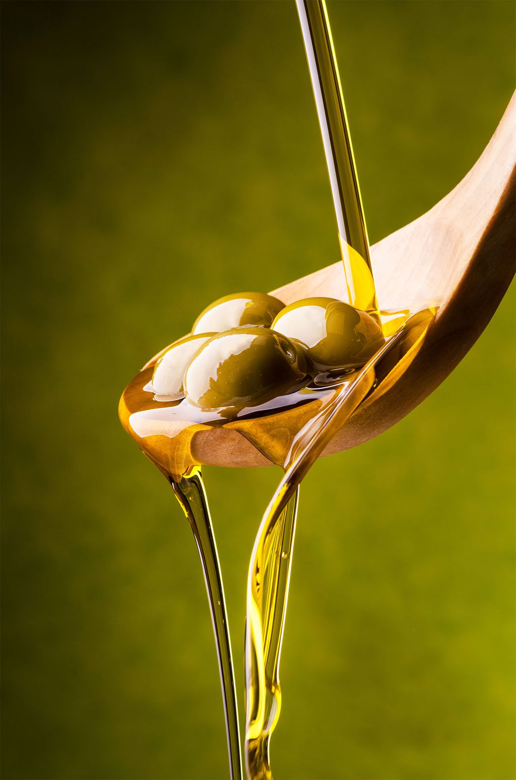 La ANMAT prohibió una miel y un aceite de oliva para preservar la salud de los consumidores.