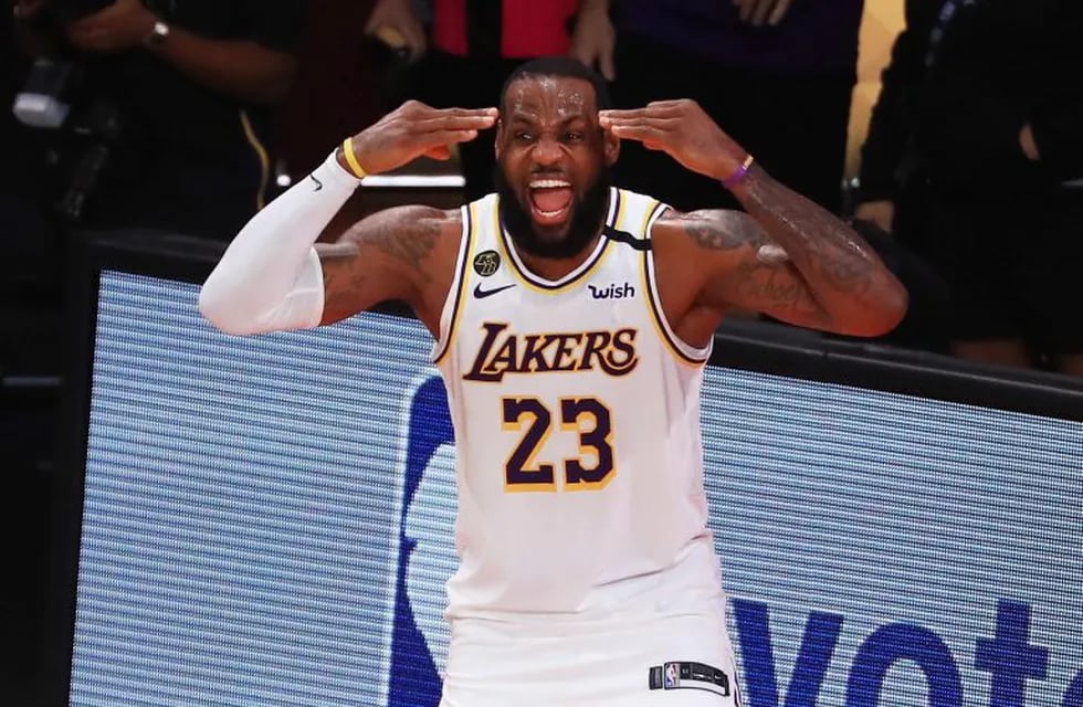 LeBron festejando el último título ganado por Los Angeles Lakers. (AFP)
