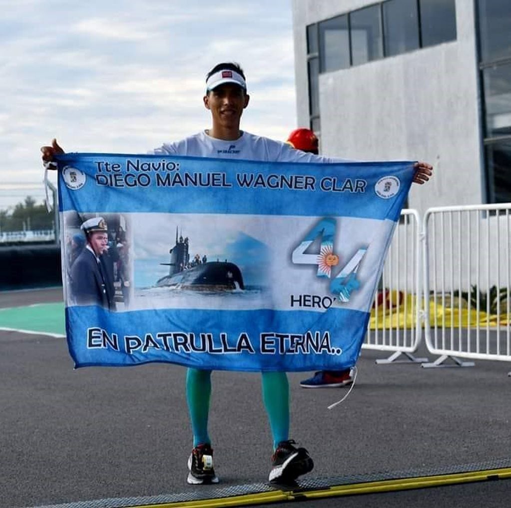Jonathan Navarro correrá los 280 kilómetros entre la Base Naval de Mar del Plata e Hinojo.