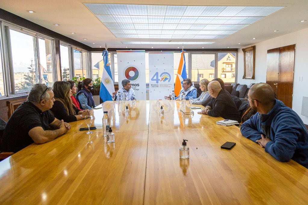 Andrés Dachary, Hugo “Cachorro” Godoy y Mercedes Cabezas conversaron acerca de la Cuestión Malvinas y cómo acompaña el gremio a nivel nacional.